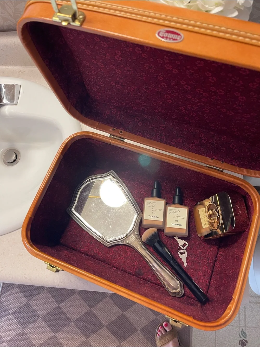 Towne USA refinished train case